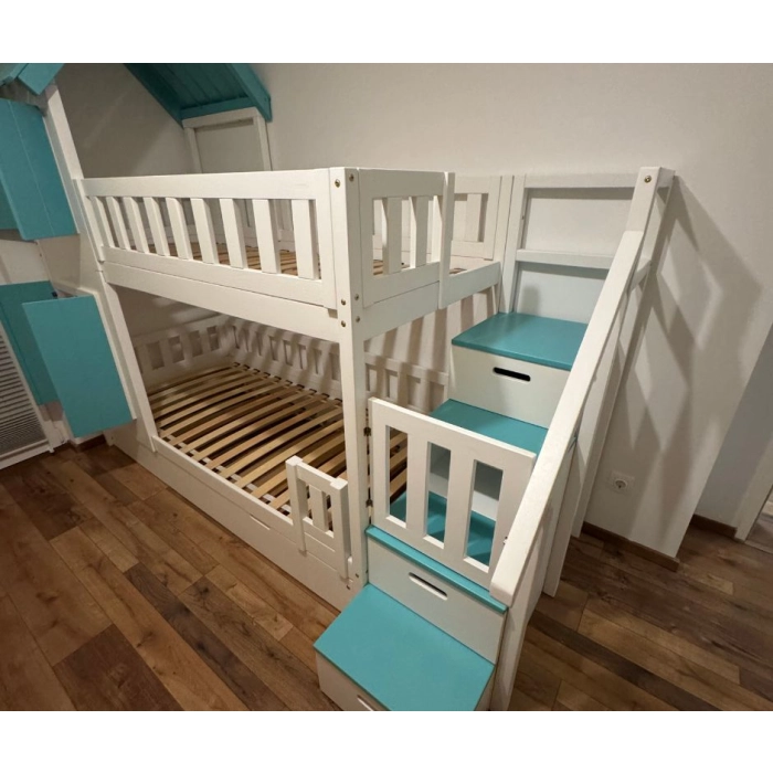 łóżko ze schodami i daszkiem dla dwójki dzieci